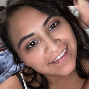 Meet your Posher, Rebeca